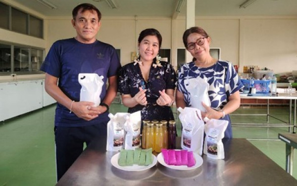 โครงการส่งเสริมการแปรรูปสมุนไพรท้องถิ่นชะมวง กระวาน เพื่อสร้างนวัตกรรมผลิตภัณฑ์เพื่อสุขภาพ